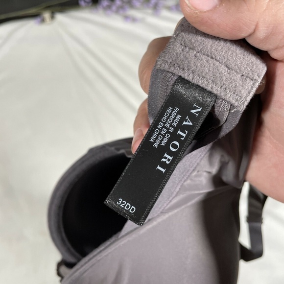 NWT Natori Refined Contour Underwire‎ Bra in Gunmetal [SZ 32DD ] - Picture 9 of 11